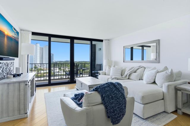 5600 N Flagler Drive Unit 910, West Palm Beach, FL 33407