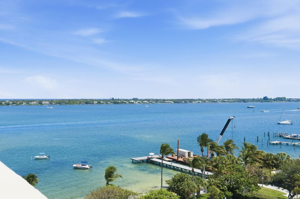 5600 N Flagler Drive Unit 910, West Palm Beach, FL 33407