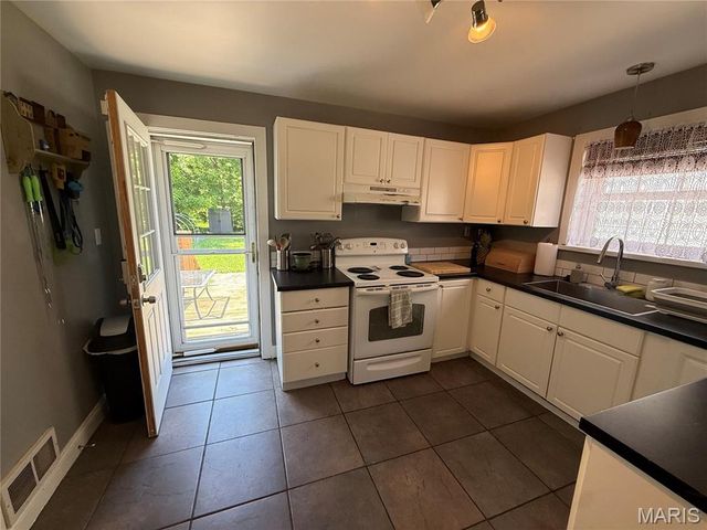2623 Sims Avenue, Overland, MO 63114