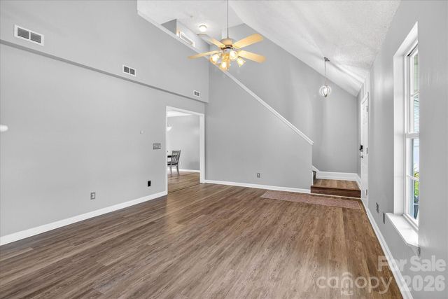 6107 Colchester Lane, Matthews, NC 28104