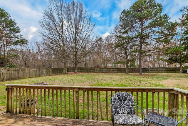 6107 Colchester Lane, Matthews, NC 28104