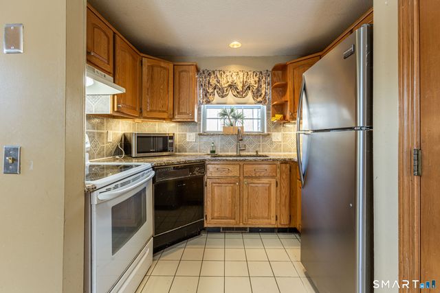 80 North Mountain Road F, New Britain, CT 06053