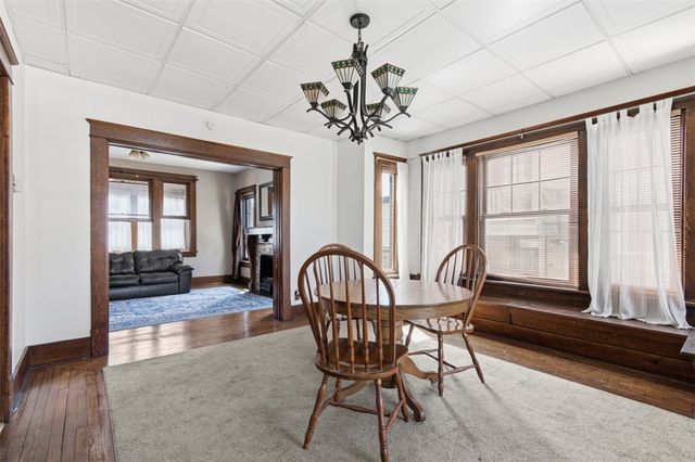 637 E 10th Ave, Tarentum, PA 15084