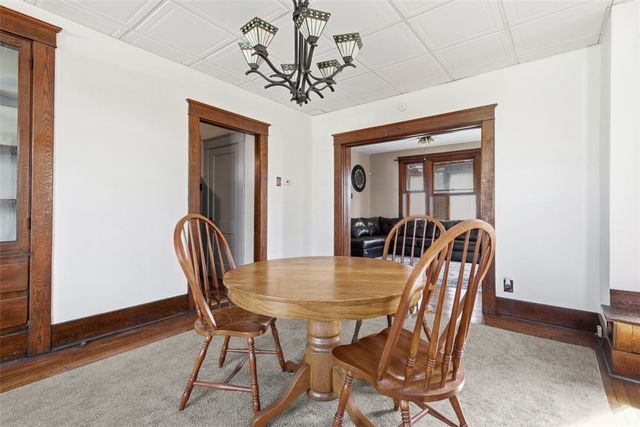 637 E 10th Ave, Tarentum, PA 15084