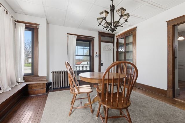 637 E 10th Ave, Tarentum, PA 15084