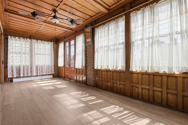 637 E 10th Ave, Tarentum, PA 15084