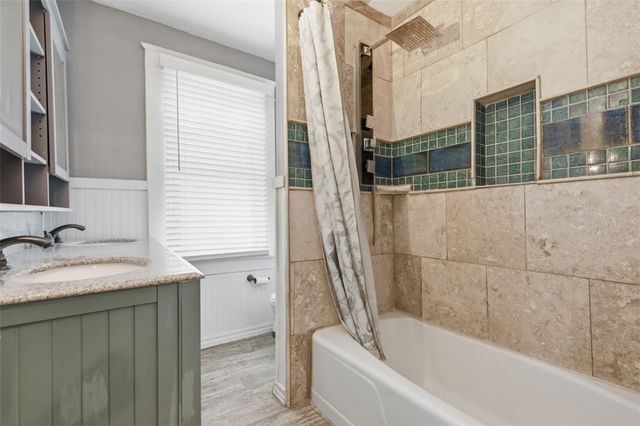 637 E 10th Ave, Tarentum, PA 15084