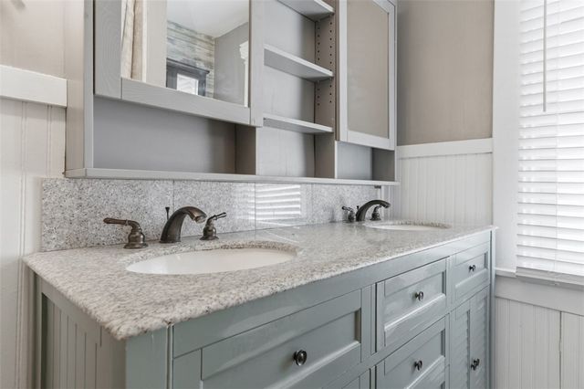 637 E 10th Ave, Tarentum, PA 15084