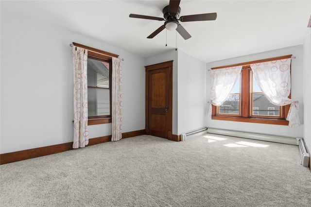 637 E 10th Ave, Tarentum, PA 15084