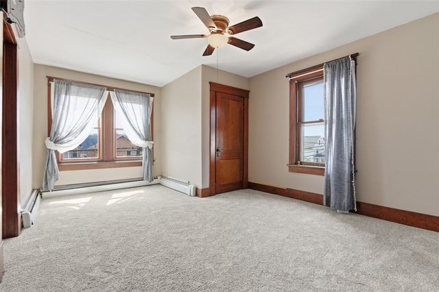 637 E 10th Ave, Tarentum, PA 15084