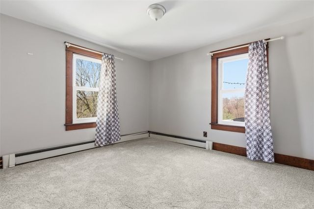 637 E 10th Ave, Tarentum, PA 15084