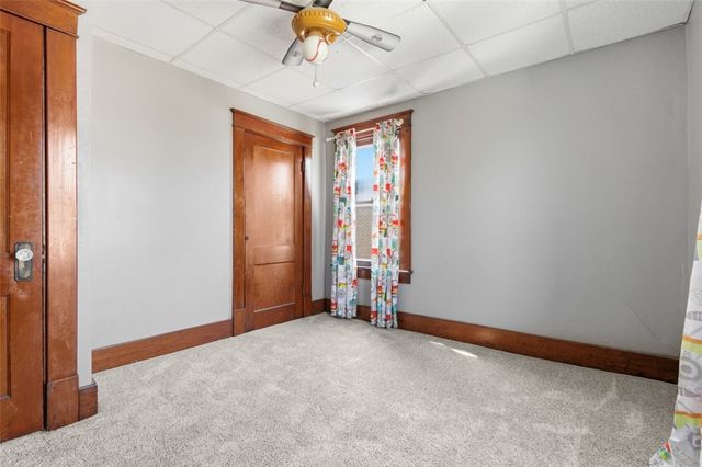 637 E 10th Ave, Tarentum, PA 15084