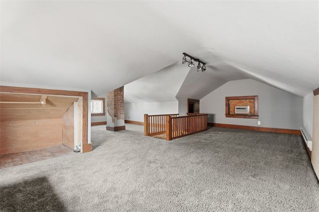 637 E 10th Ave, Tarentum, PA 15084