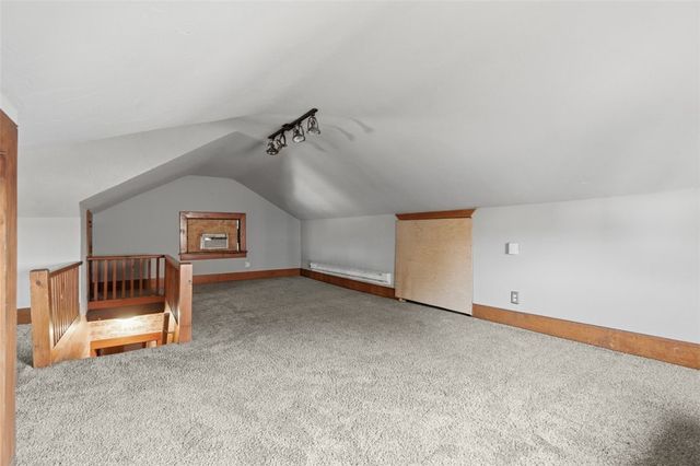 637 E 10th Ave, Tarentum, PA 15084