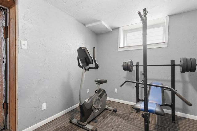 637 E 10th Ave, Tarentum, PA 15084