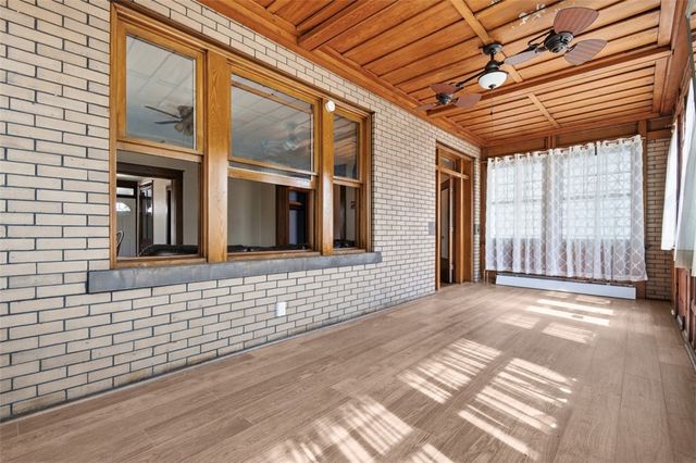 637 E 10th Ave, Tarentum, PA 15084