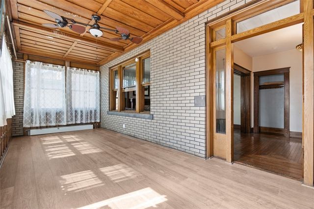 637 E 10th Ave, Tarentum, PA 15084