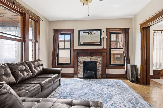 637 E 10th Ave, Tarentum, PA 15084