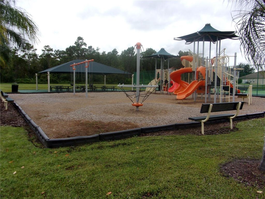 Image 25 of property listing at 1519 LALIQUE LANE, Orlando, FL 32828