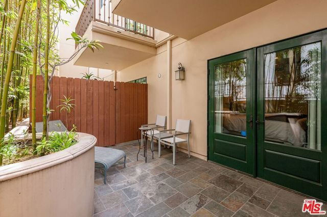 718 N Croft Avenue 102, Los Angeles, CA 90069