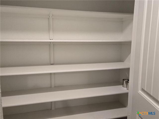 1420 Parkwood, Seguin, TX 78155