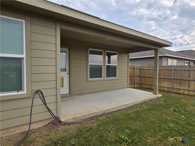 1420 Parkwood, Seguin, TX 78155