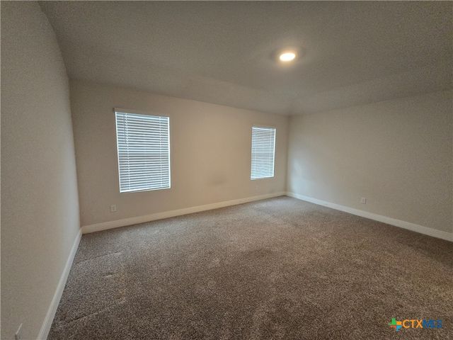 1420 Parkwood, Seguin, TX 78155