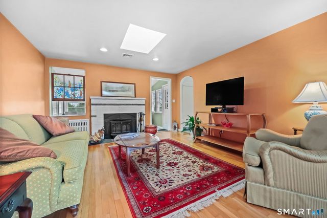 19 Lyncrest Drive, Norwalk, CT 06851