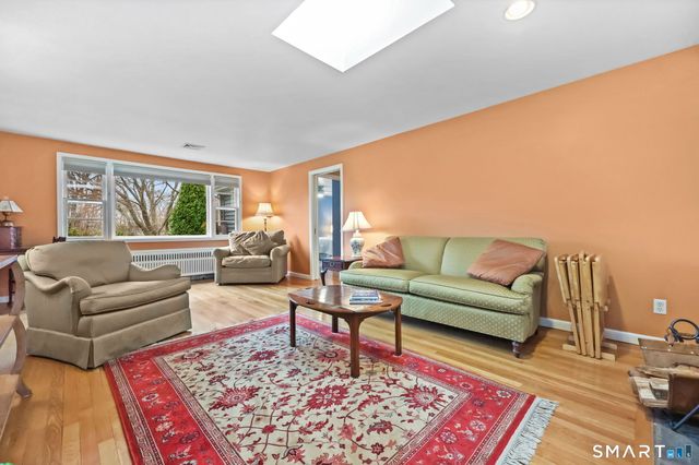 19 Lyncrest Drive, Norwalk, CT 06851