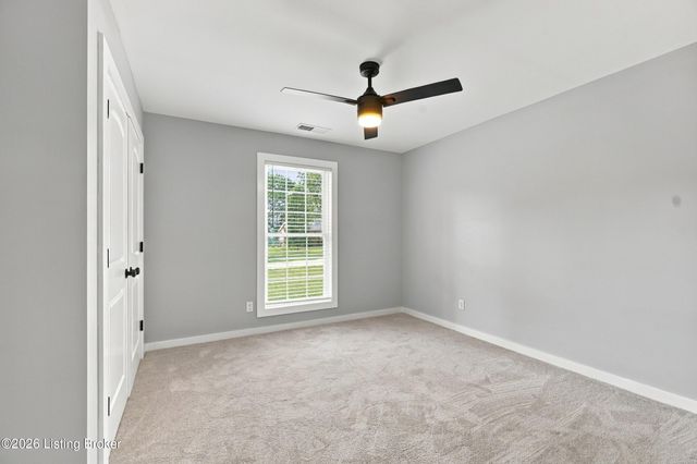 180 Azure Dr, Mt Washington, KY 40047