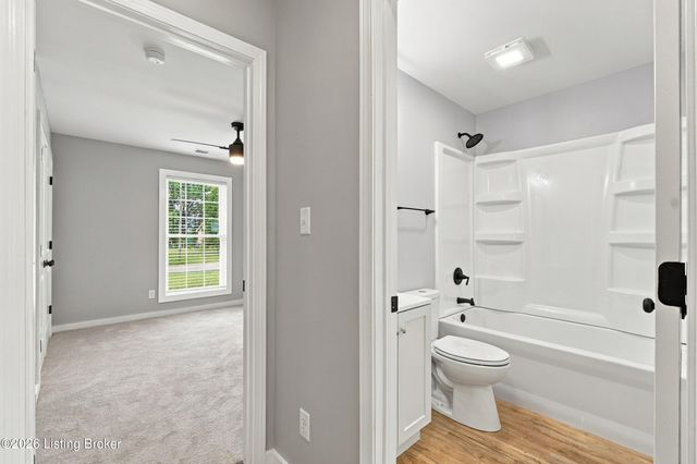 180 Azure Dr, Mt Washington, KY 40047