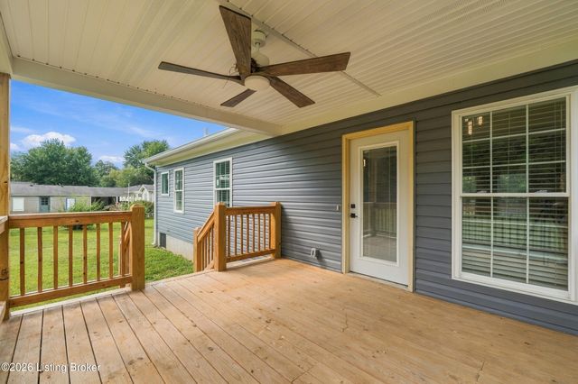 180 Azure Dr, Mt Washington, KY 40047
