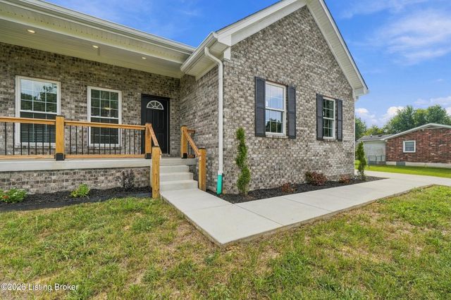 180 Azure Dr, Mt Washington, KY 40047