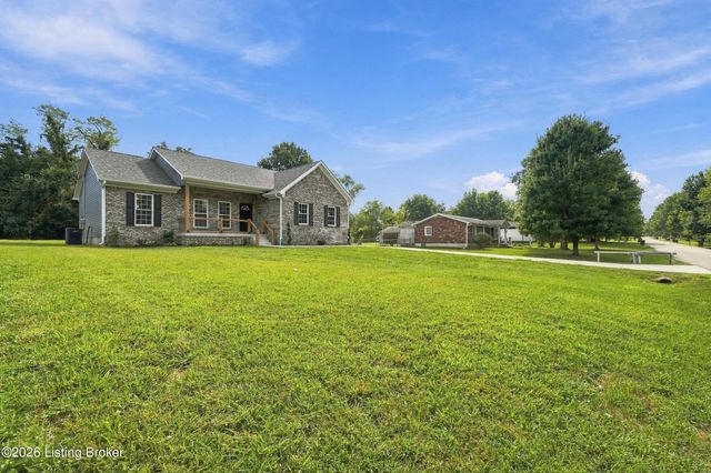 180 Azure Dr, Mt Washington, KY 40047
