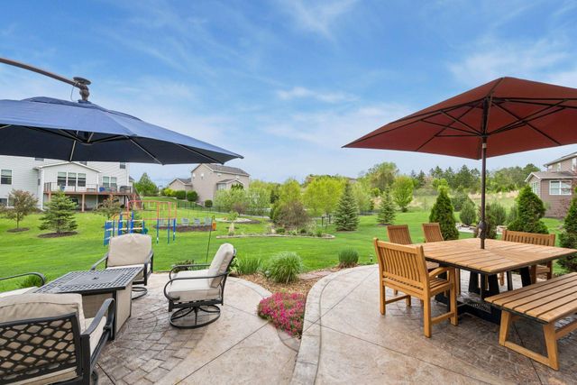 1098 Prairie View Lane, Waconia, MN 55387
