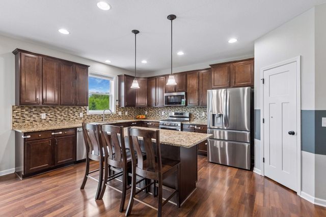 1098 Prairie View Lane, Waconia, MN 55387