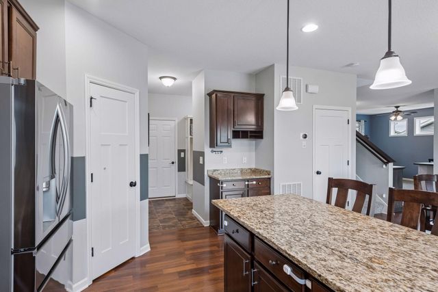 1098 Prairie View Lane, Waconia, MN 55387