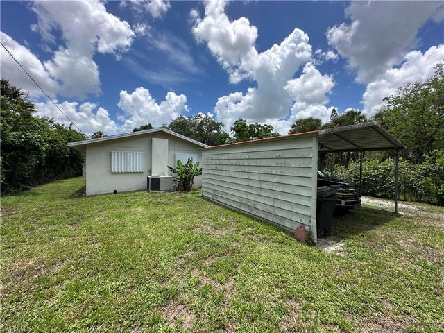 16940 Tarpon WAY, North Fort Myers, FL 33917
