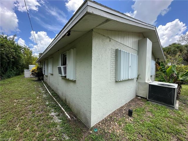 16940 Tarpon WAY, North Fort Myers, FL 33917