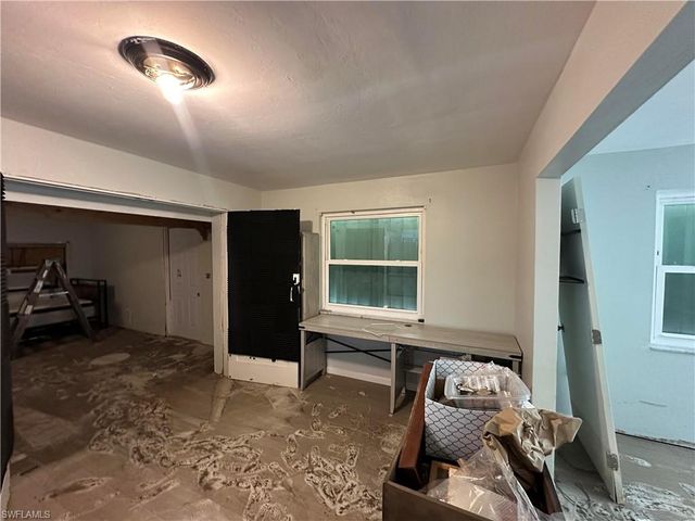 16940 Tarpon WAY, North Fort Myers, FL 33917