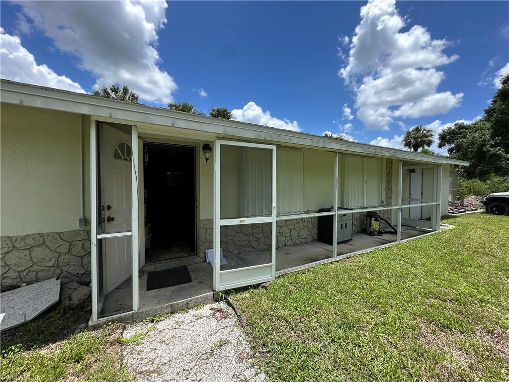 16940 Tarpon WAY, North Fort Myers, FL 33917