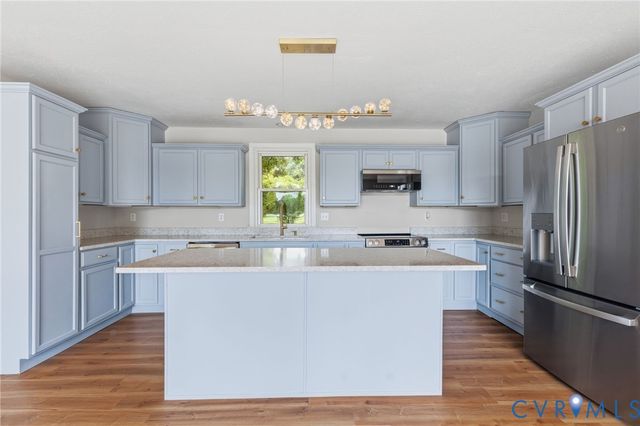 2224 Overlook Rd, Powhatan, VA 23139