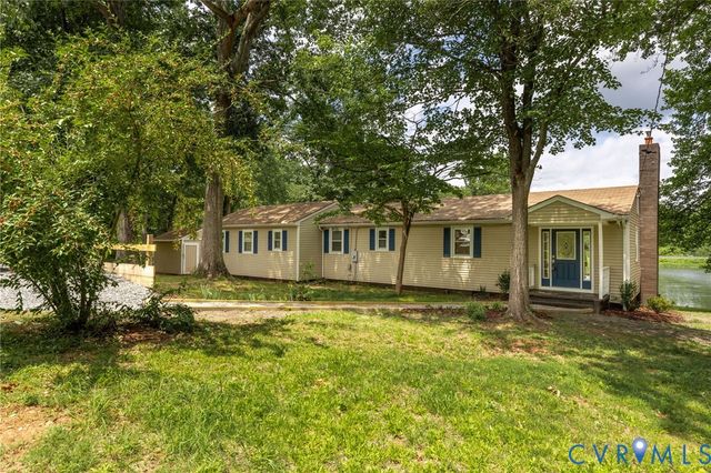 2224 Overlook Rd, Powhatan, VA 23139