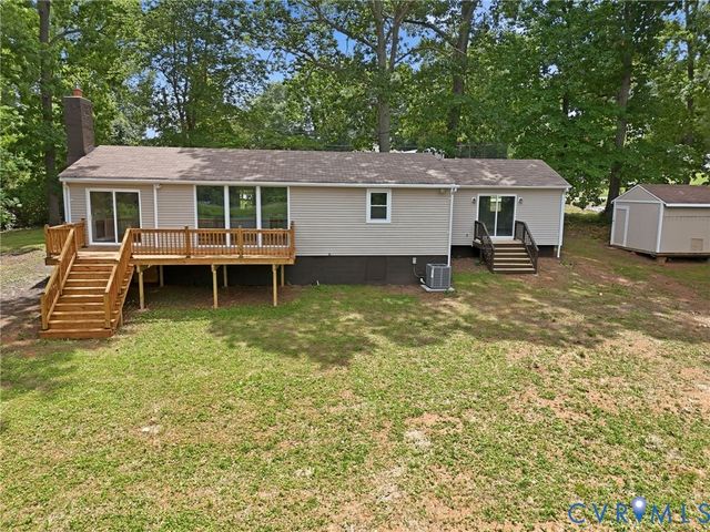 2224 Overlook Rd, Powhatan, VA 23139