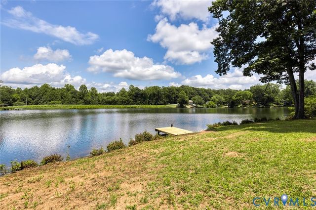 2224 Overlook Rd, Powhatan, VA 23139