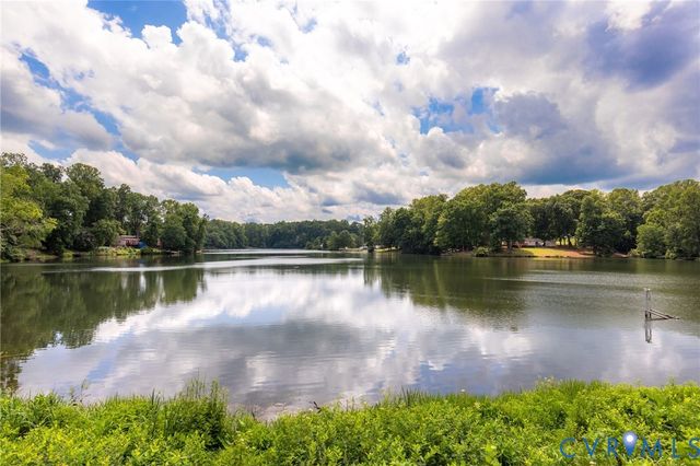 2224 Overlook Rd, Powhatan, VA 23139