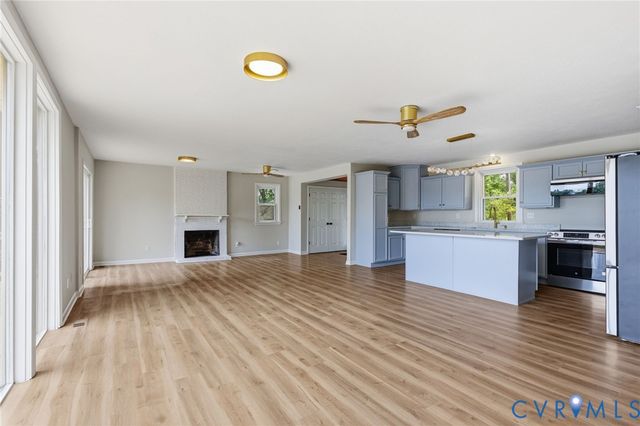 2224 Overlook Rd, Powhatan, VA 23139