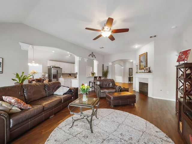 2307 Megellan Point Lane, Pearland, TX 77584