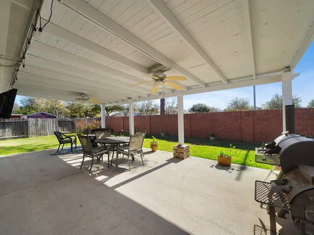 2307 Megellan Point Lane, Pearland, TX 77584