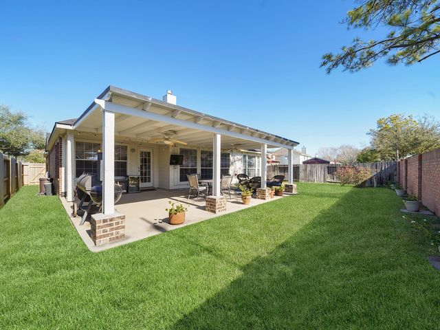 2307 Megellan Point Lane, Pearland, TX 77584